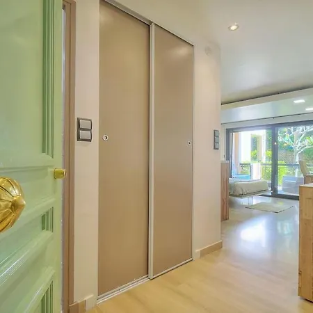 Apartment Parc Aiguebel -apprt Avec Terrasse Arboree & Box Ferme- Piscines/tennis - Cannes
