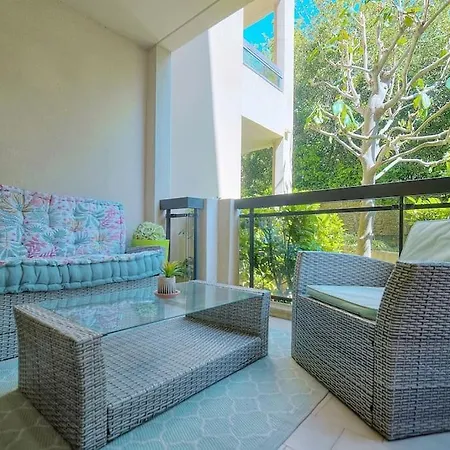 Apartment Parc Aiguebel -apprt Avec Terrasse Arboree & Box Ferme- Piscines/tennis - Cannes