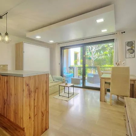Apartment Parc Aiguebel -apprt Avec Terrasse Arboree & Box Ferme- Piscines/tennis - *