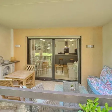 Apartment Parc Aiguebel -apprt Avec Terrasse Arboree & Box Ferme- Piscines/tennis - Cannes